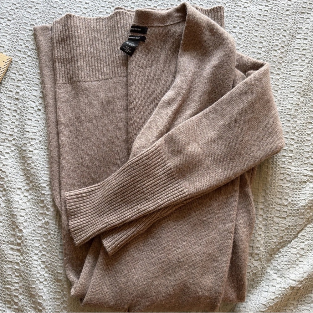 Halogen Cashmere/Wool Blend Long Cardigan. Size XS.
